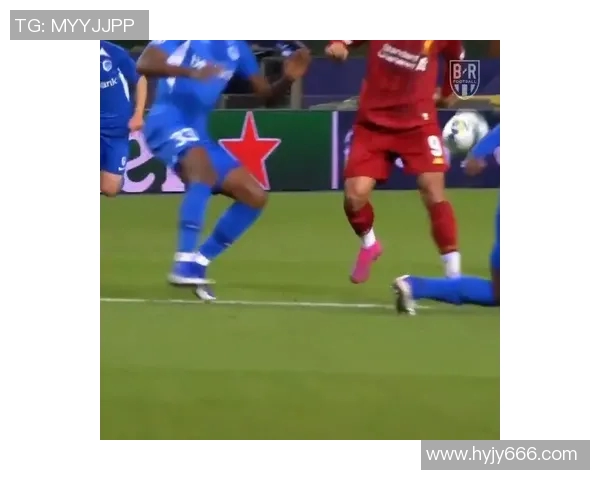 搞笑足球明星马内的幽默瞬间与场上绝技的完美结合 搞笑足球明星马内的幽默瞬间与场上绝技的完美结合