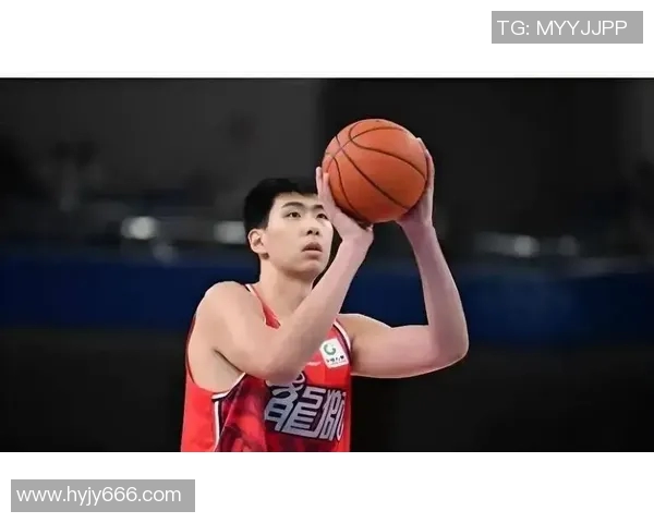 篮球圈内的潜力新星揭秘他们如何在赛场上崭露头角与众不同